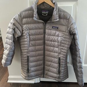 Woman’s Patagonia Nano Puff Grey Medium winter jacket